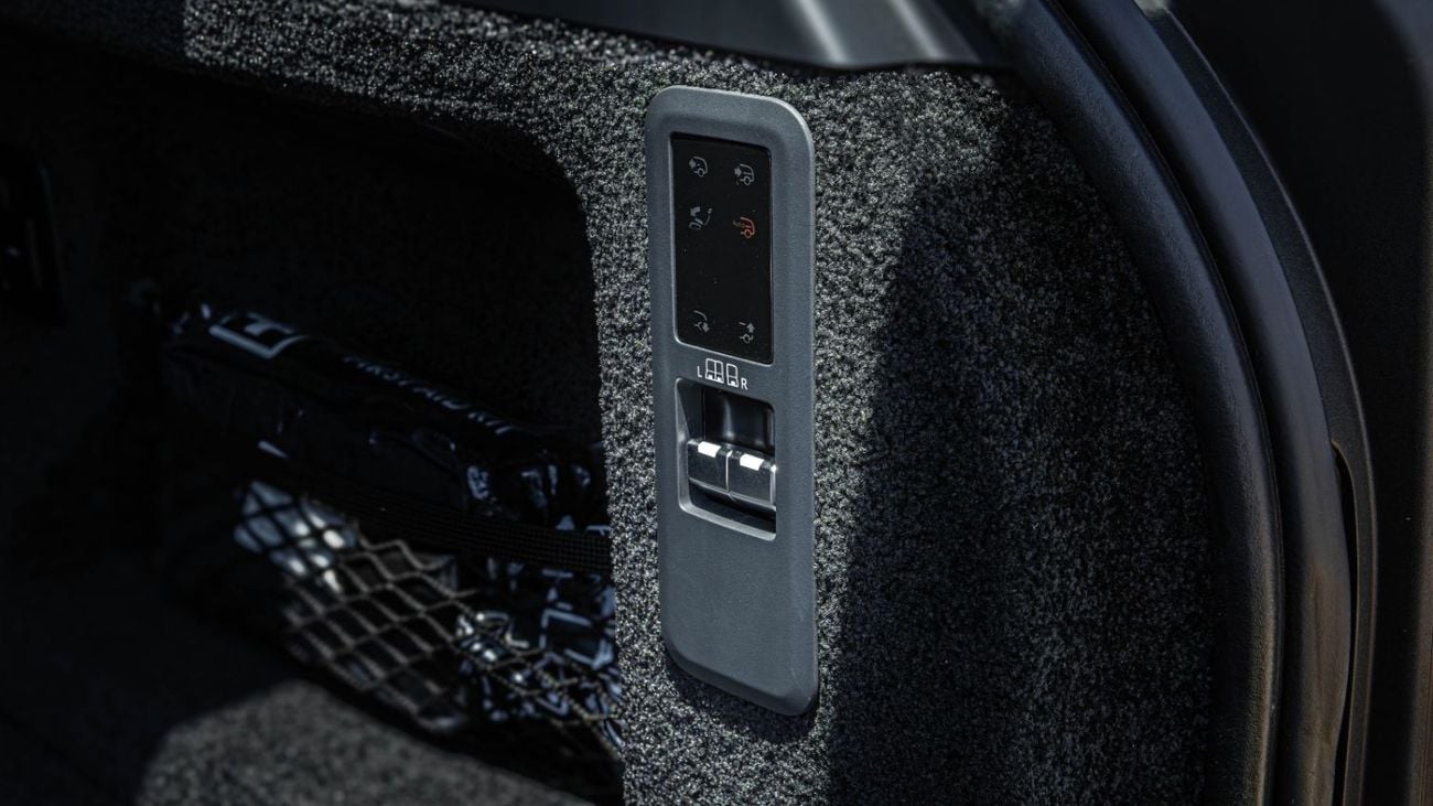 لاند روفر رينج روفر Range Rover SV P615 SWB 2026