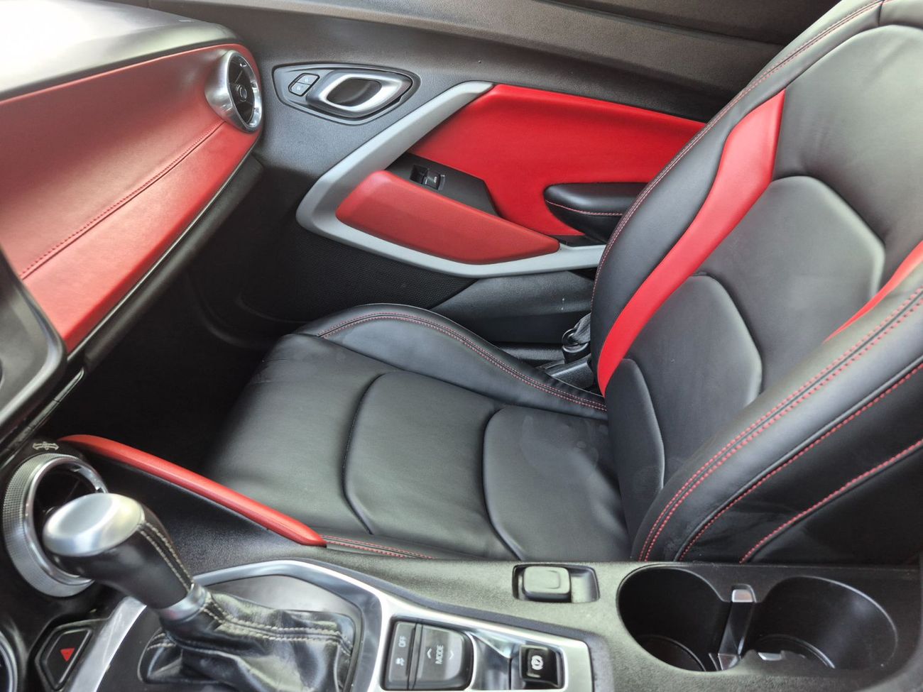 شيفروليه كامارو 1LT 3.6L (355 HP)