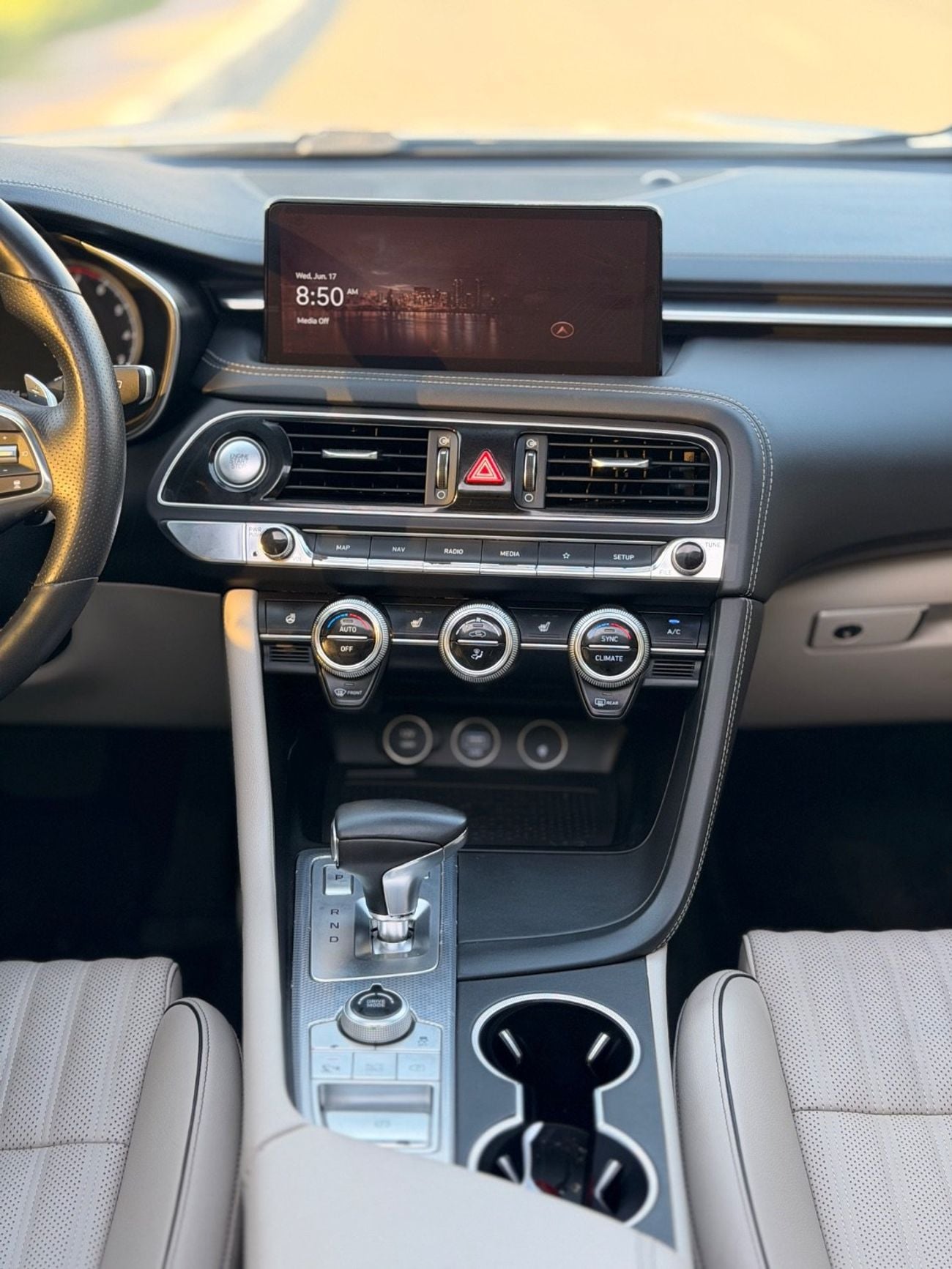 جينيسس G70 Premium 2.0L AWD full option