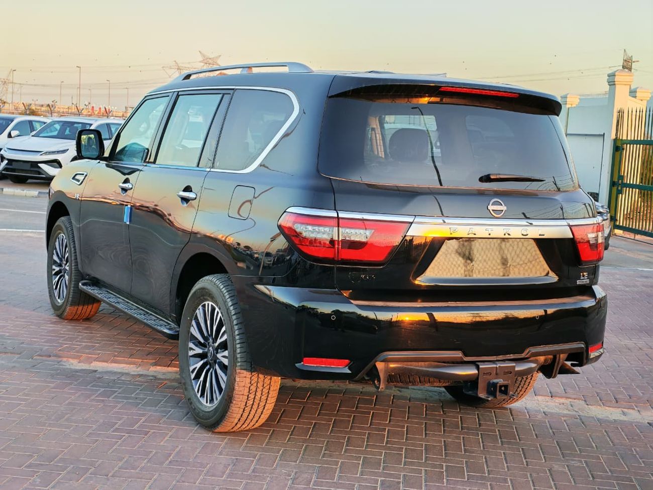 Nissan Patrol 2024 Nissan Patrol LE Platinum (Full-Option) 5.6L V8 Petrol A/T 4WD Export Only