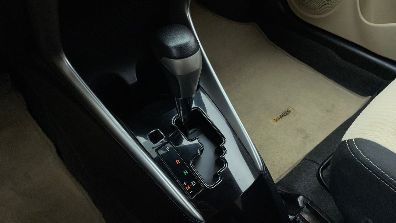 تويوتا يارس E 1.5 | بدون دفعة مقدمة | اختبار قيادة مجاني للمنزل