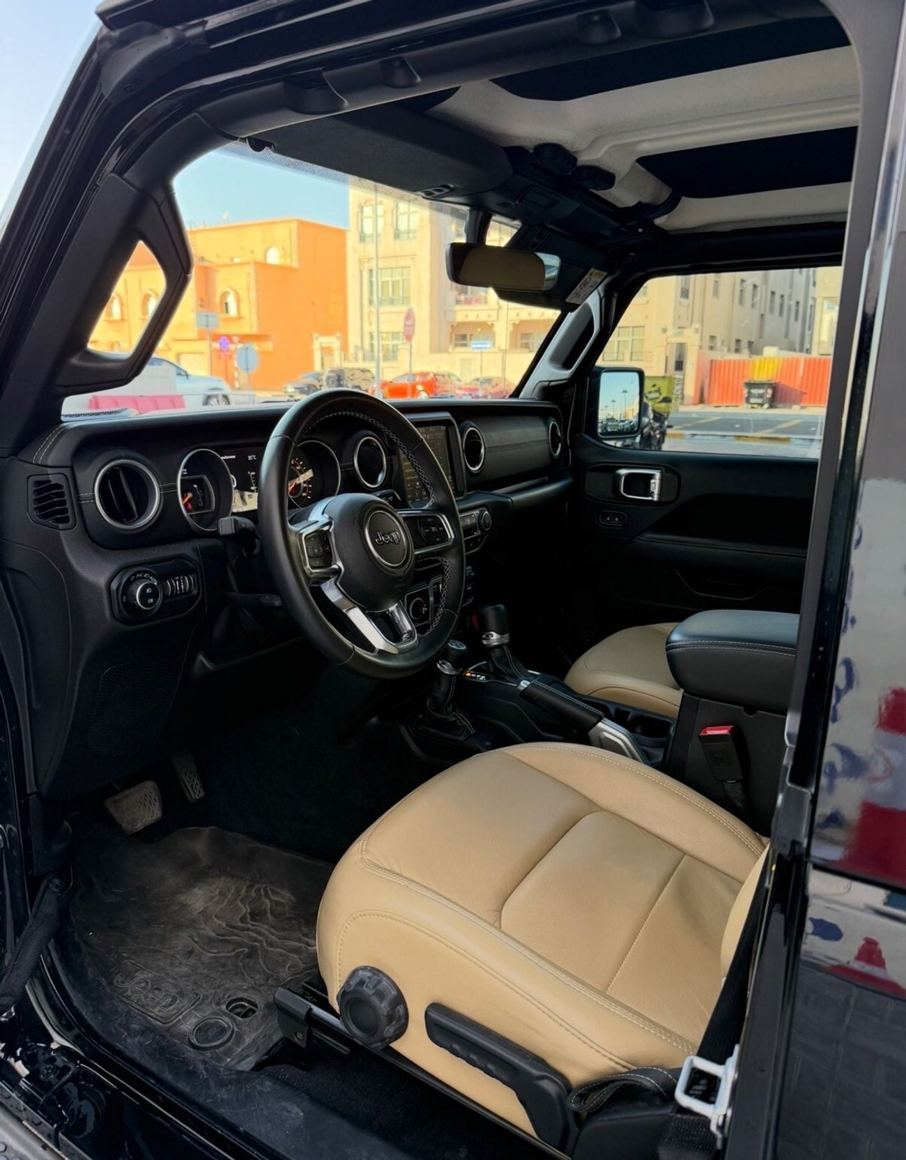 Jeep Wrangler Sahara 3.6L A/T (4 Seater)
