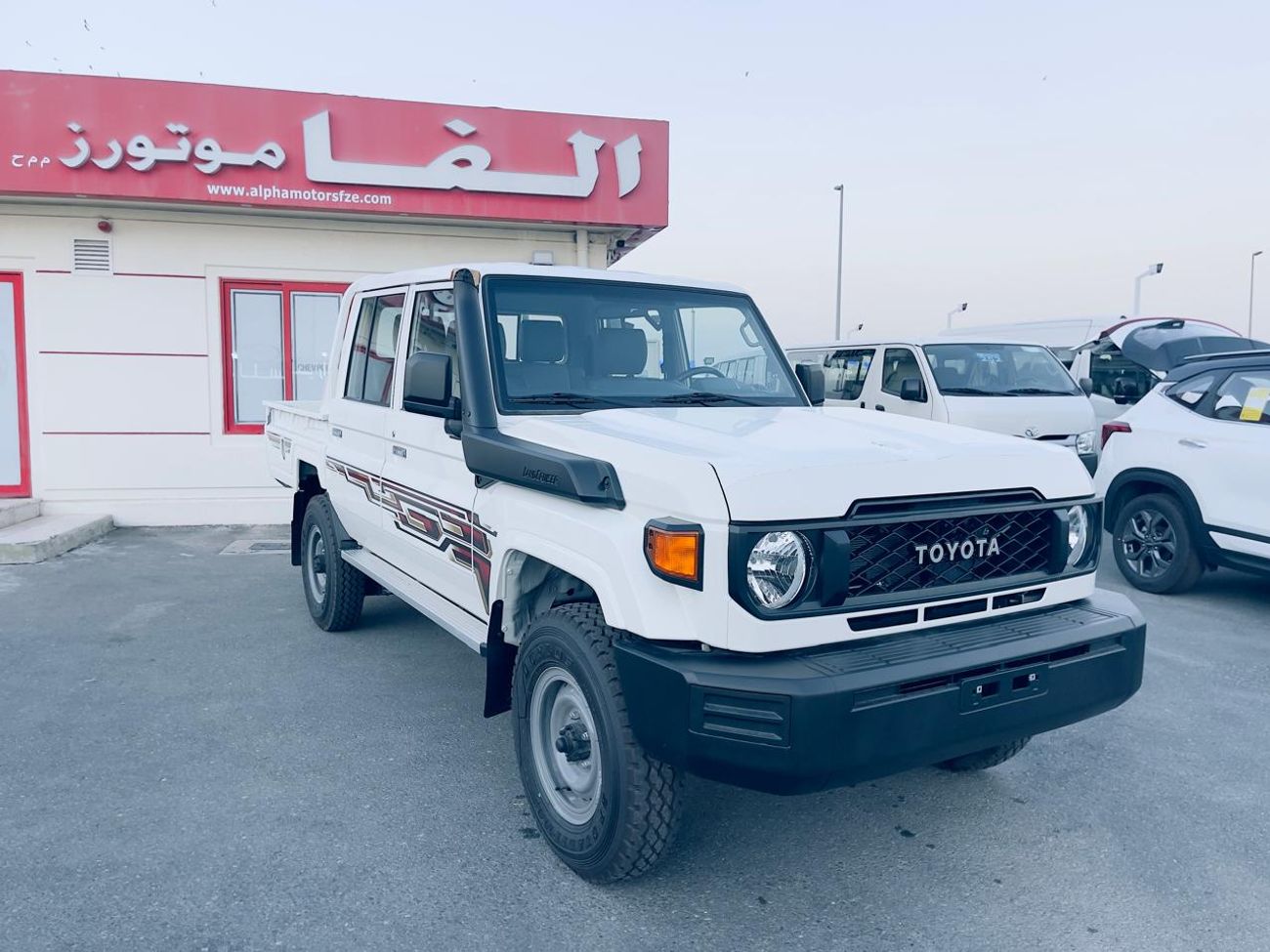 تويوتا لاند كروزر بيك آب Std 4.0L Double Cab Utility 4WD