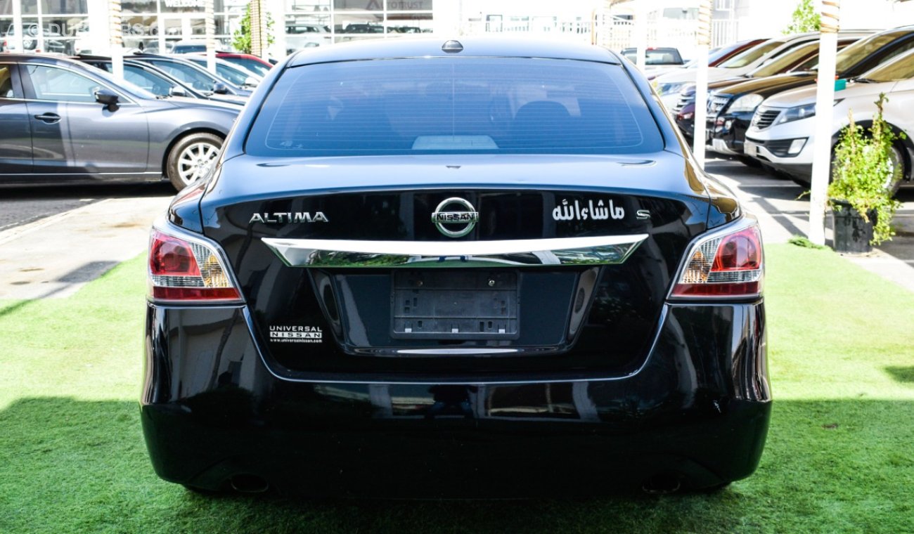 Nissan Altima Imported No. 2, fingerprint, cruise control, electric chair, CD player, screen, camera, electric cha