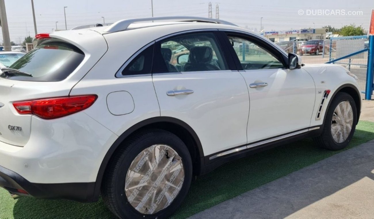 إنفينيتي QX70 INFINITI QX70-2018 0KM GCC - 3.7L /4X4 / A/T - PTR - FULL OPTION