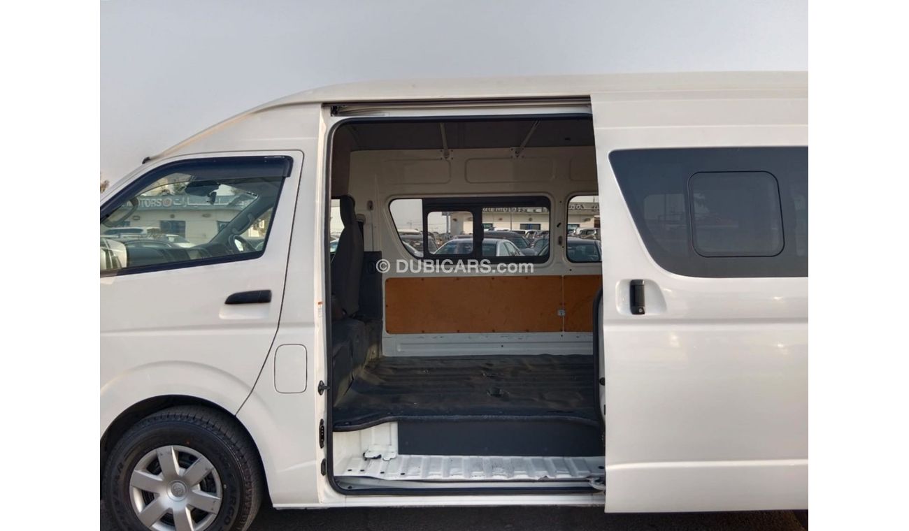 Toyota Hiace TOYOTA HIACE VAN RIGHT HAND DRIVE(PM02295)