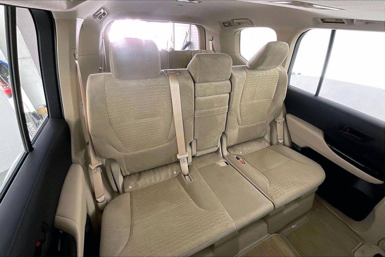 تويوتا لاند كروزر EXR | شامل الضمان | 0 ﺪﻔﻋﺓ ﺃﻮﻟﻯ