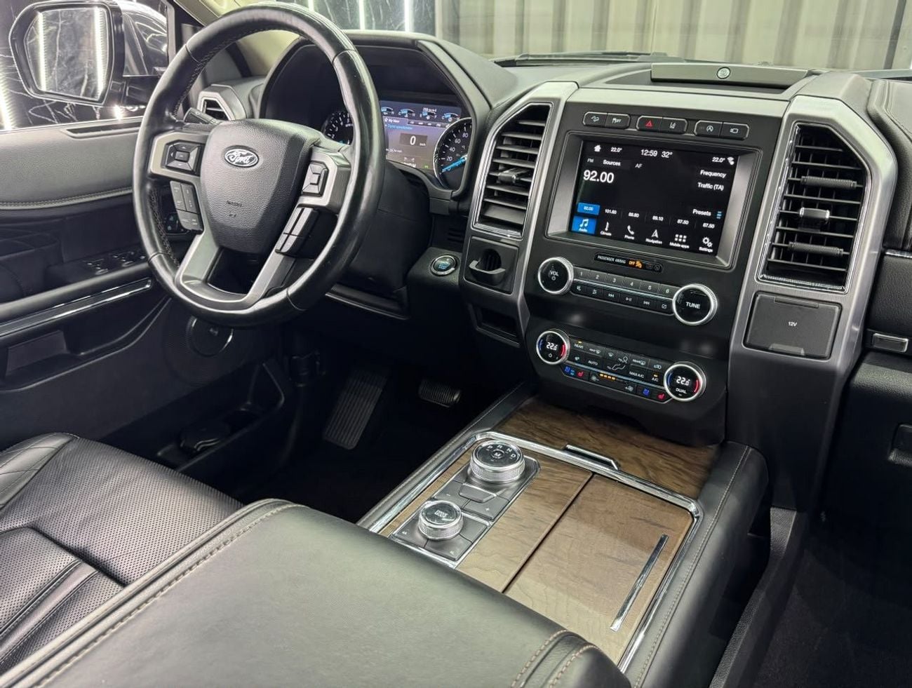 Ford Expedition PLATINUM