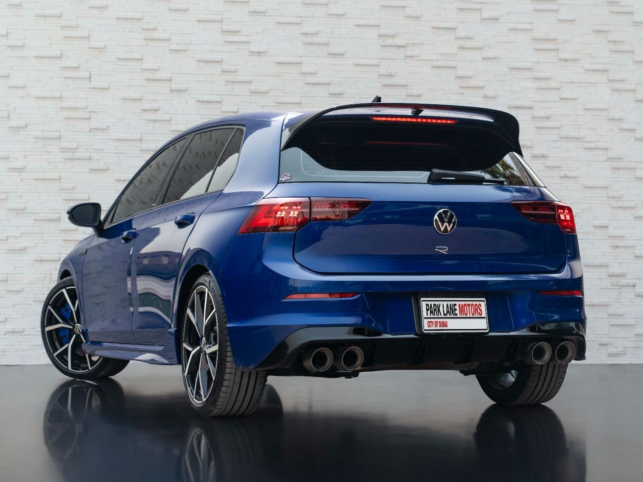 Volkswagen Golf R Base 2.0T