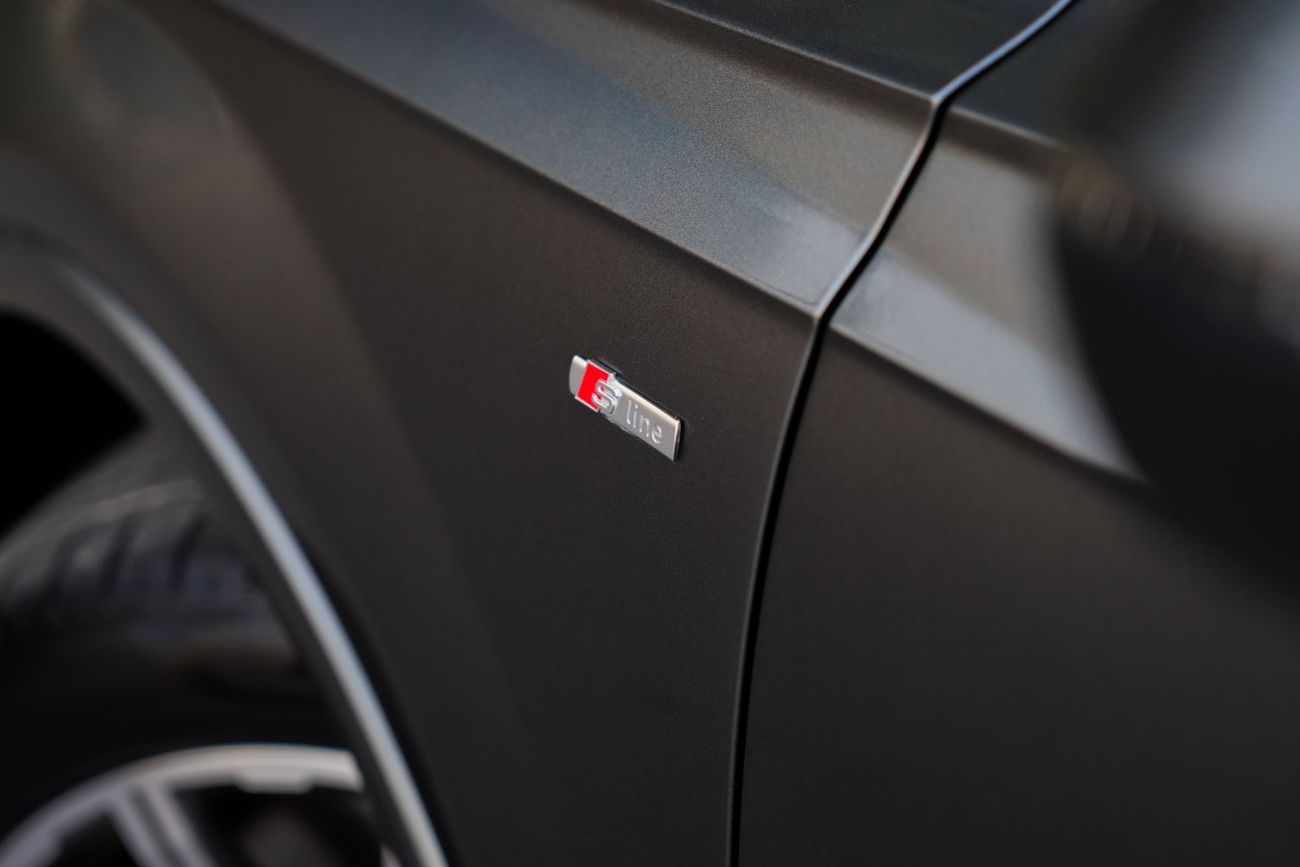 Audi Q7 55 TFSI quattro S-Line 3.0L