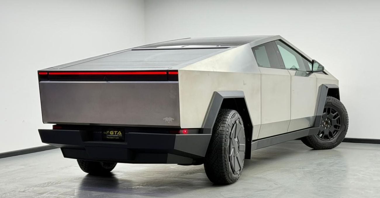 تسلا سايبرتراك AWD 2024 Tesla Cybertruck Foundation, Very Low Kms, Fully Loaded, Excellent Condition, American