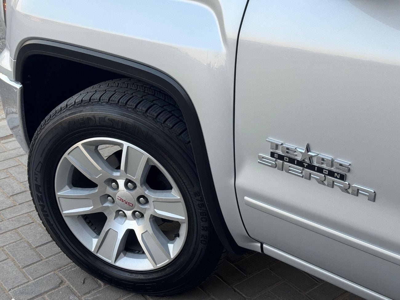 GMC Sierra 1500 REG/CAB SLE Z71 V8 5.3L/ LOW MILEAGE /RADAR / GEAR COLOR / REMOTE START / ROAD ASSIST