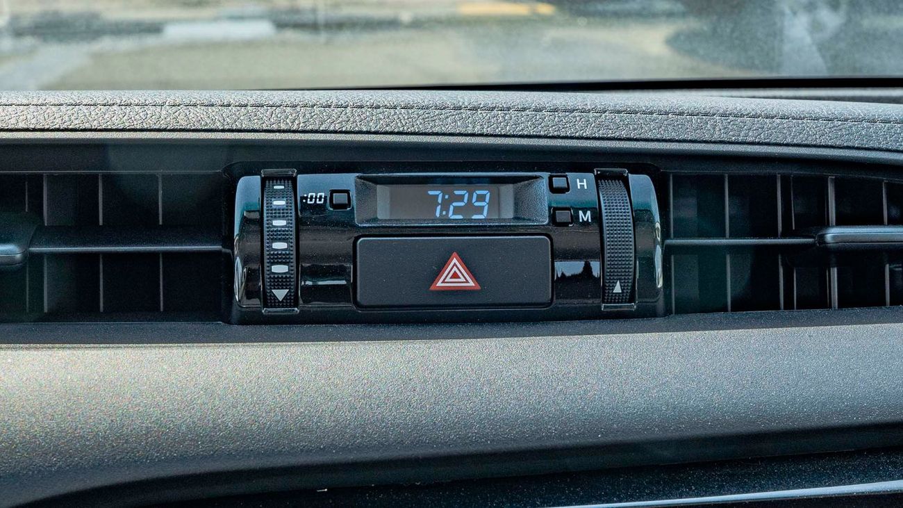 تويوتا هيلوكس 