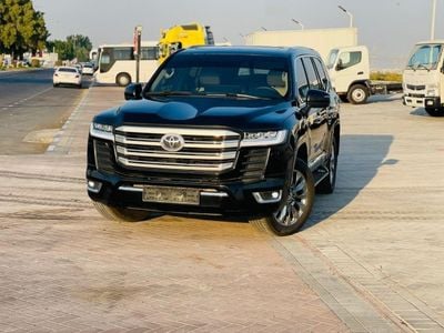 تويوتا لاند كروزر Toyota landcuriser Years 2016 GXR V6 full option 4.0L petrol