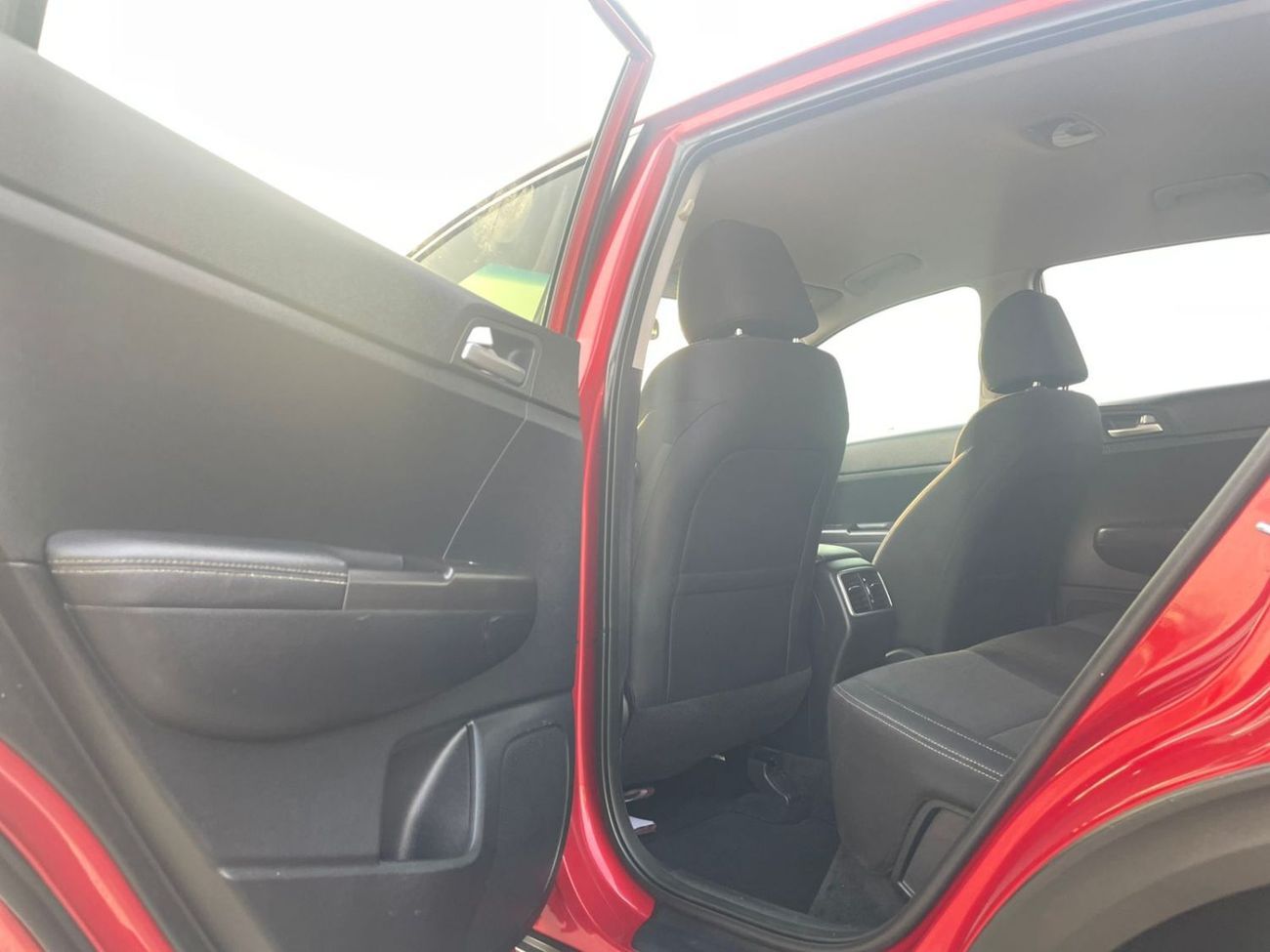 كيا سبورتيج 2021 Kia Sportage EX 2.4L V4 Push Start - Radar - Apple/Android Play MidOption+ -