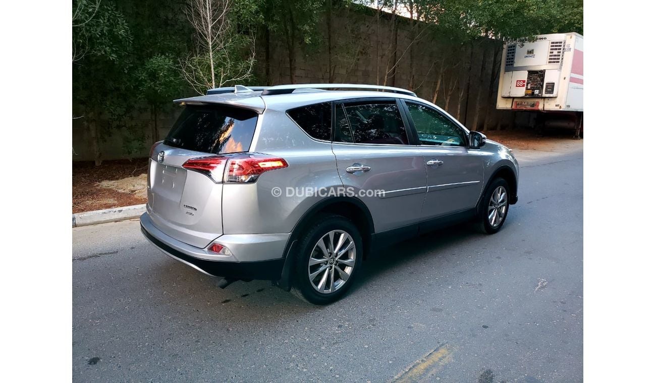 Used Toyota RAV4 FULL OPTION Limited 2017 for sale in Dubai - 203961