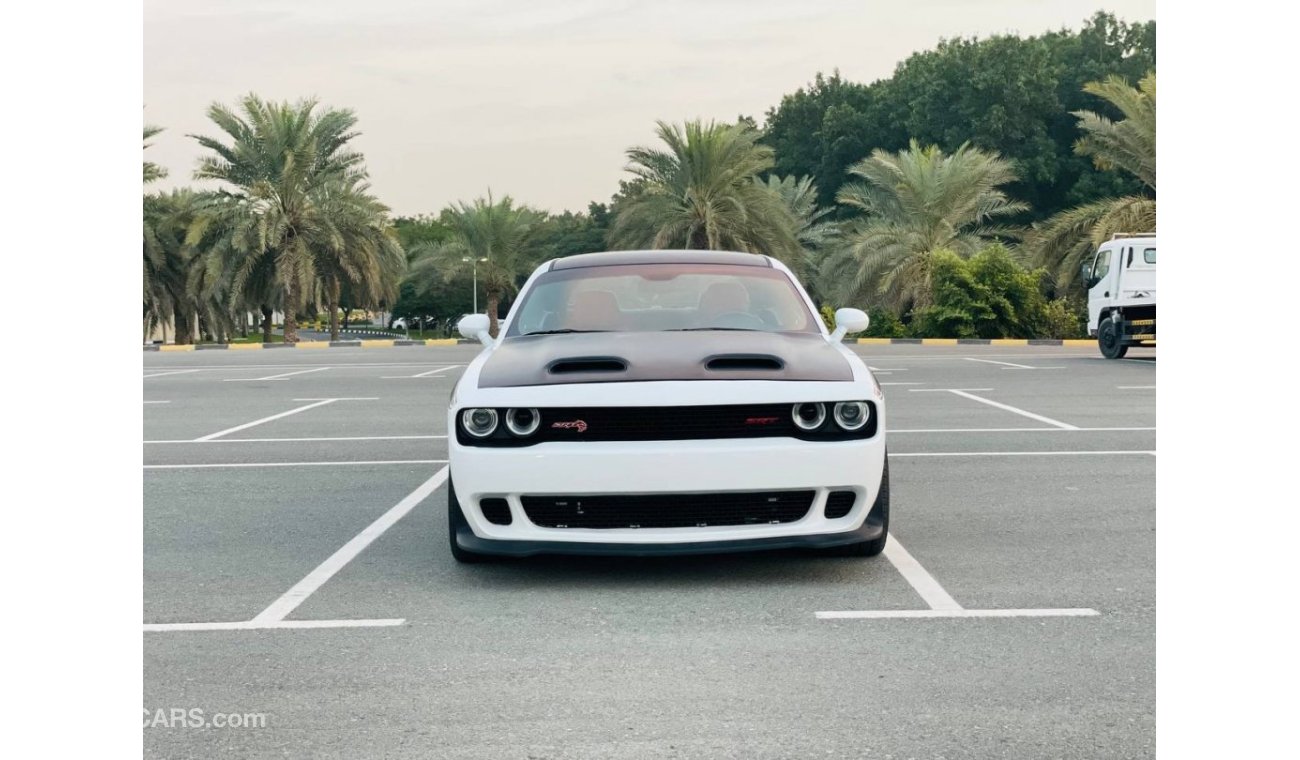 Dodge Challenger SRT8 DODGE CHALLENGER SRT MODEL 2017 VERY CLEAN CAR