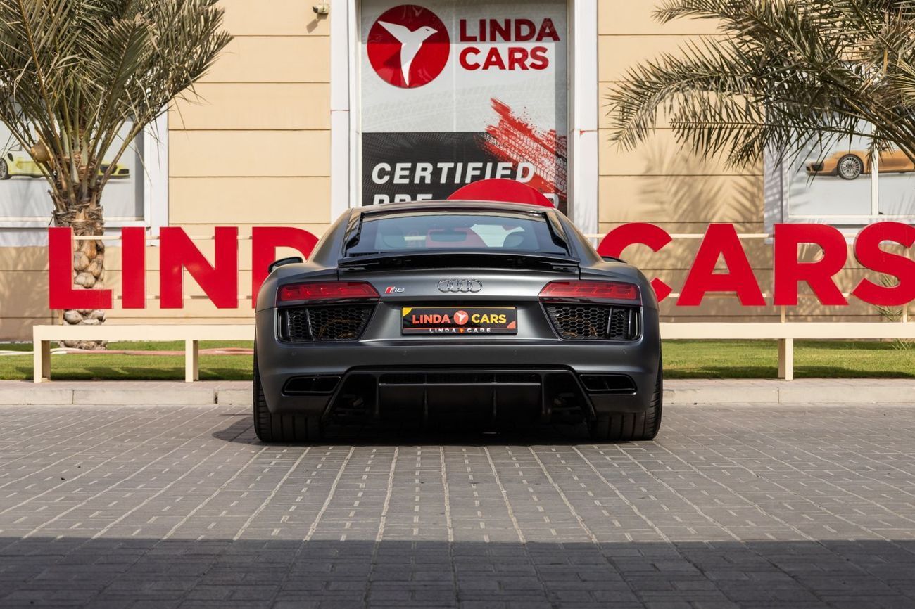 Audi R8 V10 RWD 5.2L (562 HP)