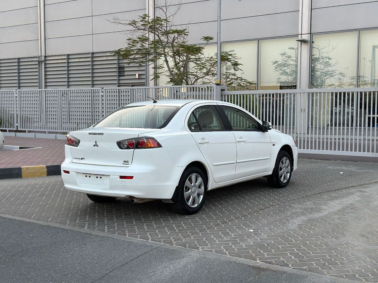 Mitsubishi Lancer GLX GCC 2.0