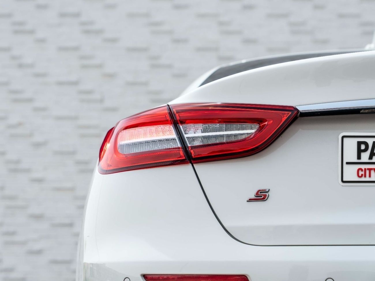 مازيراتي كواتروبورتي Std 3.0L (350 HP)