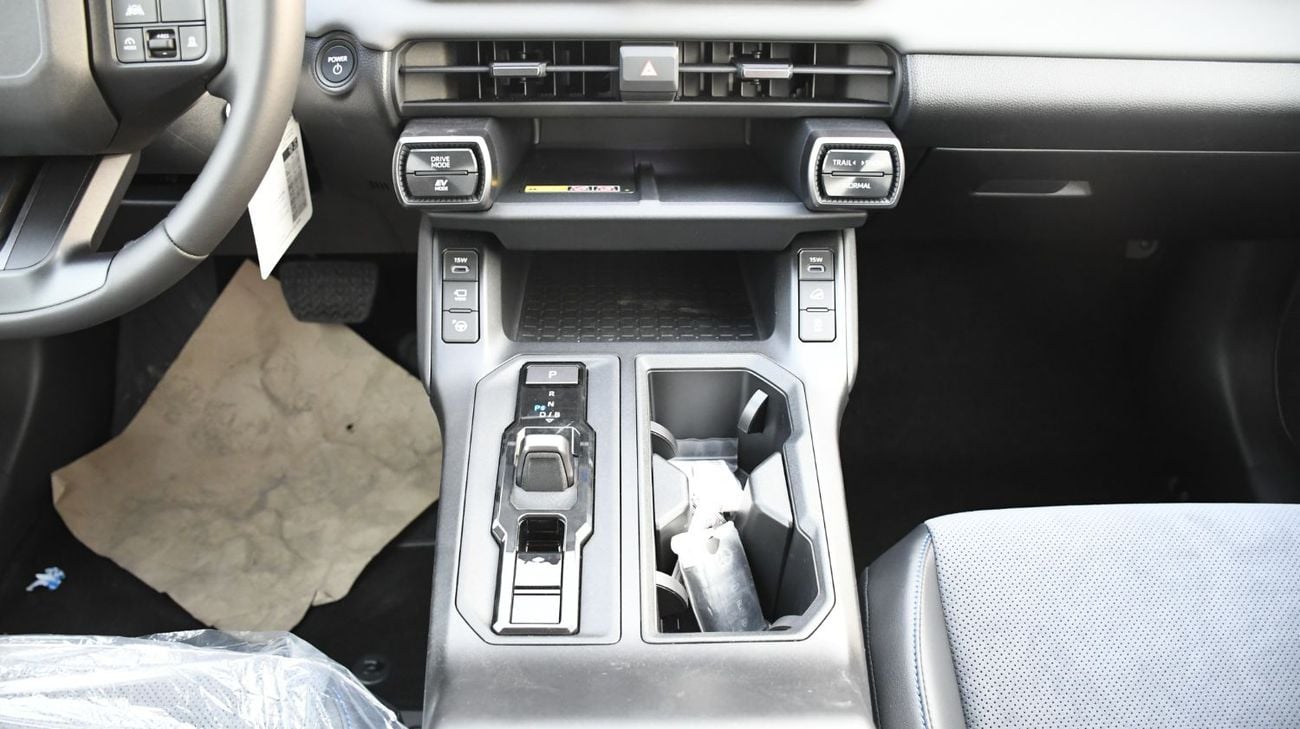 Toyota RAV4 XSE HEV 2026 TOYOTA RAV4 2.5L HEV XSE ! AUTO PARK !PANAROMIC !360 CAMERA