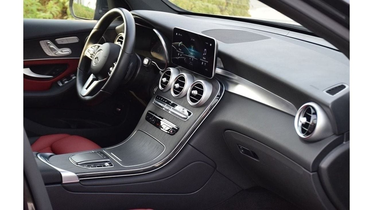 مرسيدس بنز GLC 300 4MATIC