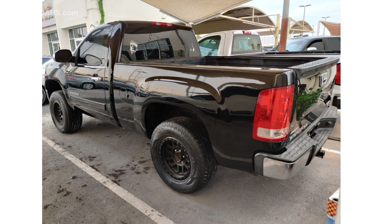 GMC Sierra 2 door gulf specs automatic