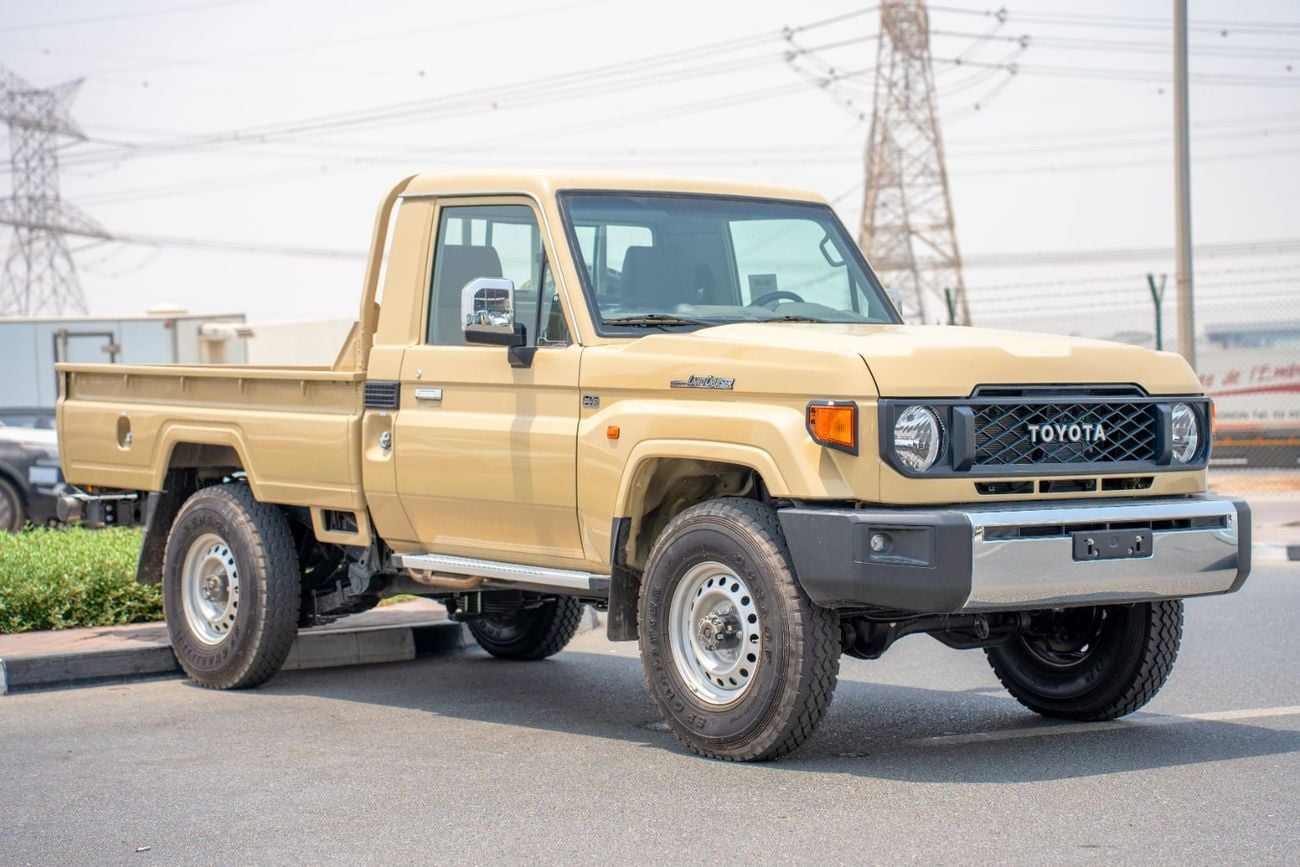 تويوتا لاند كروزر بيك آب Std 4.0L Single Cab Utility 4WD