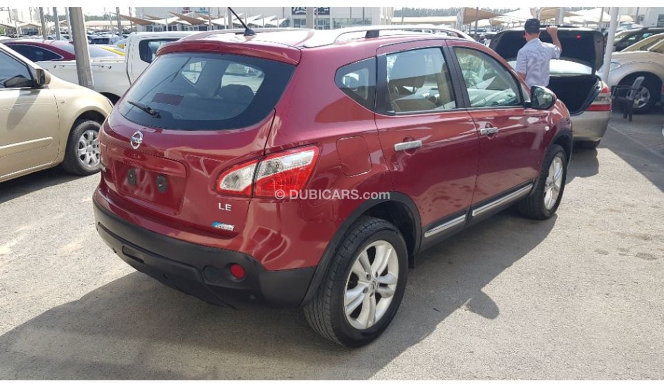 Nissan Qashqai 2012 Model Gulf specs Full automatic