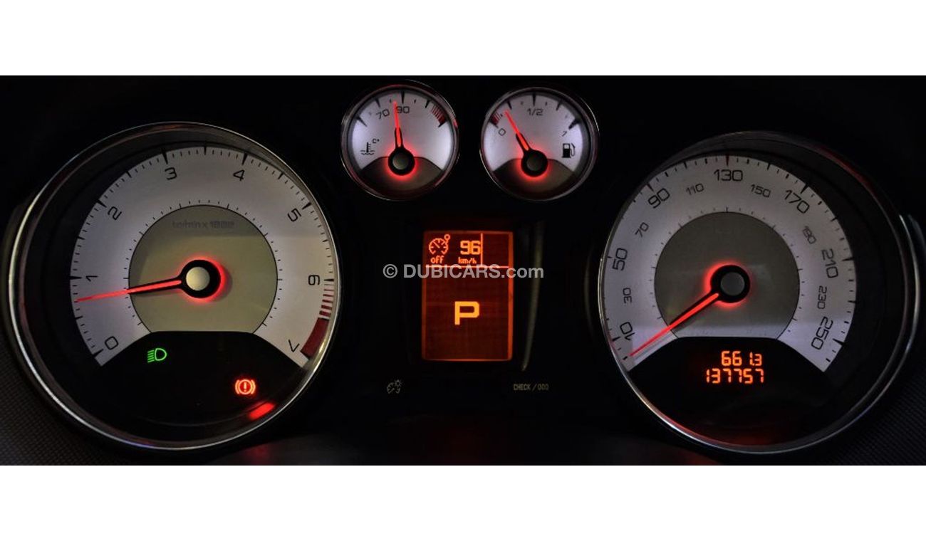 بيجو 308 CONVERTIBLE Peugeot 308 TURBO CC 2011 Model!! in Black Color! GCC Specs