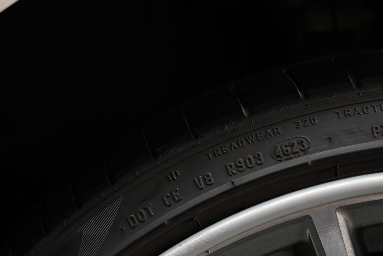 بي أم دبليو 750Li Luxury 4.4L (443 HP)