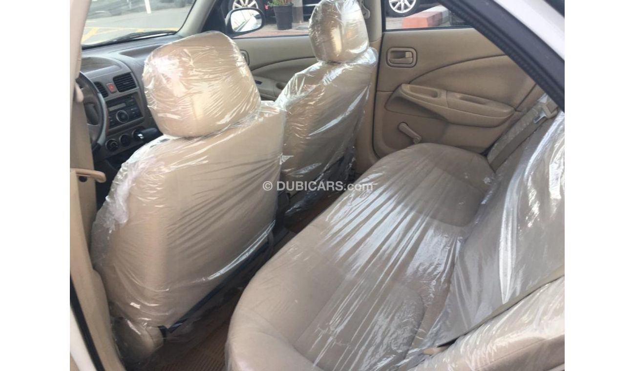 نيسان صني نيسان صني ٢٠١١ خليجي ممتازه جدان من الدخل والخارج