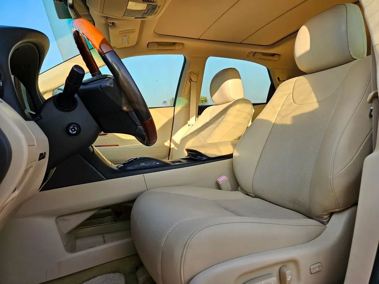 لكزس RX 350 RX GCC Premium Full Option Top With Panoramic Roof Immaculate Condition Inside Out