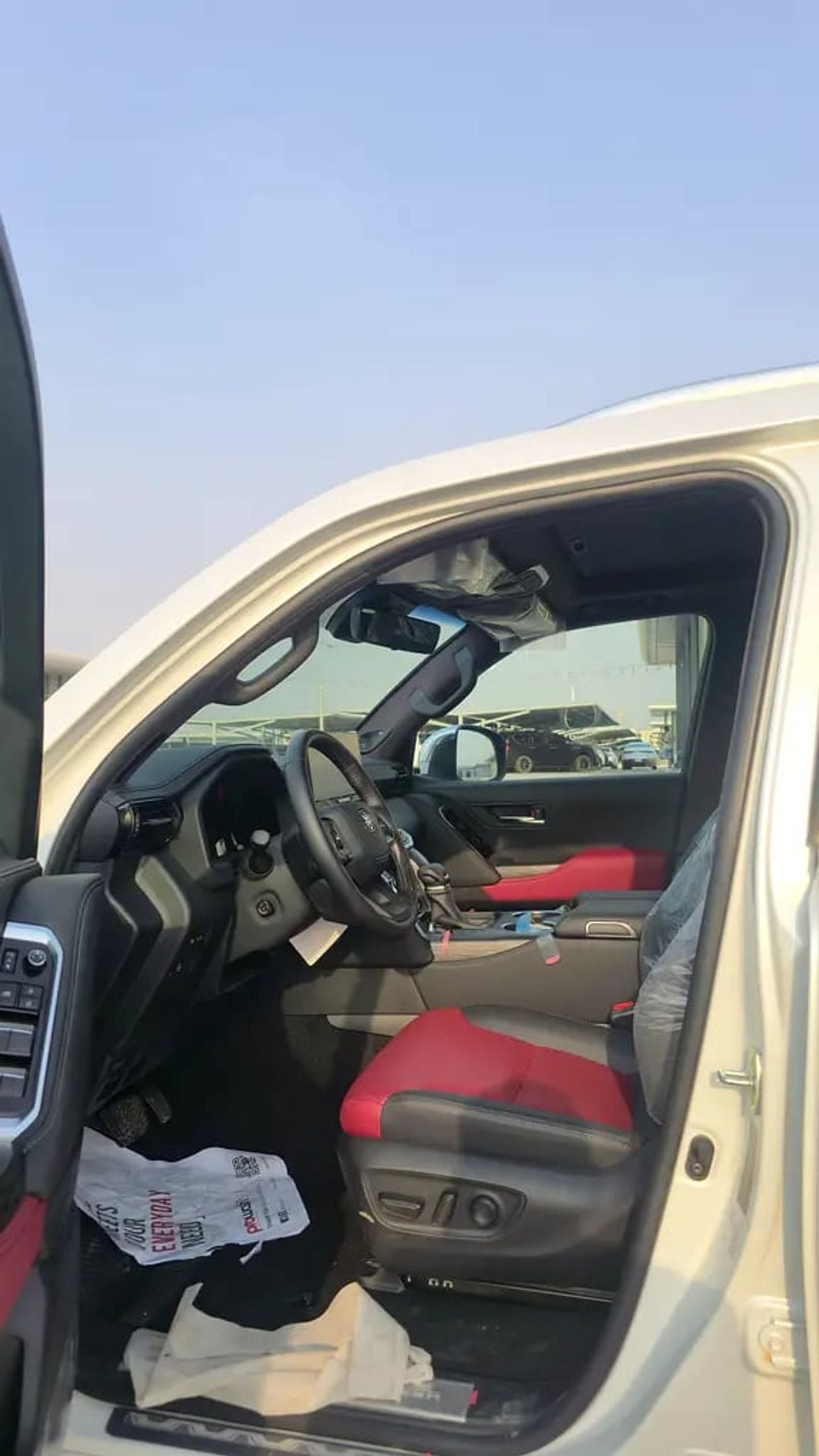 Toyota Land Cruiser VXR | GCC Specs | Brand