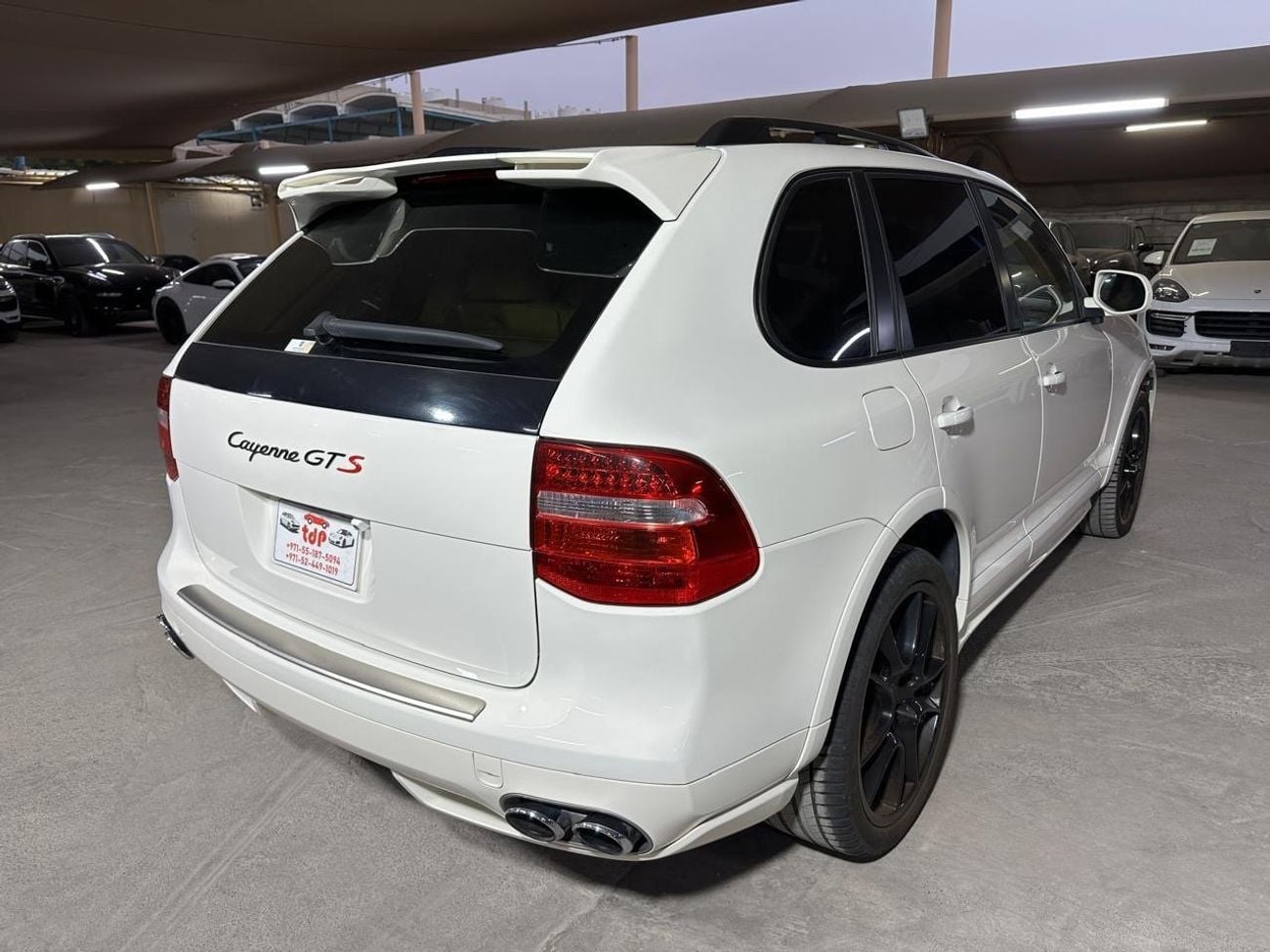 Porsche Cayenne PORSCHE CAYENNE GTS 2008 | SUNROOF | TWO KEYS | VERY LOW MILEAGE!
