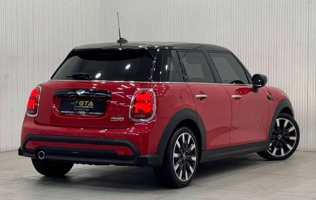 ميني كوبر Std 1.5L (4 Seater) 2024 Mini Cooper, Agency Warranty 05/29+ Service Package, Full Service History,