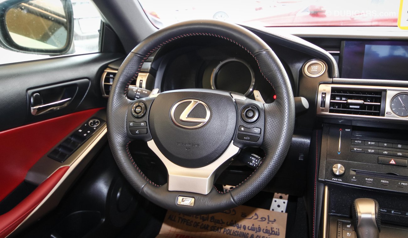 Lexus IS 200