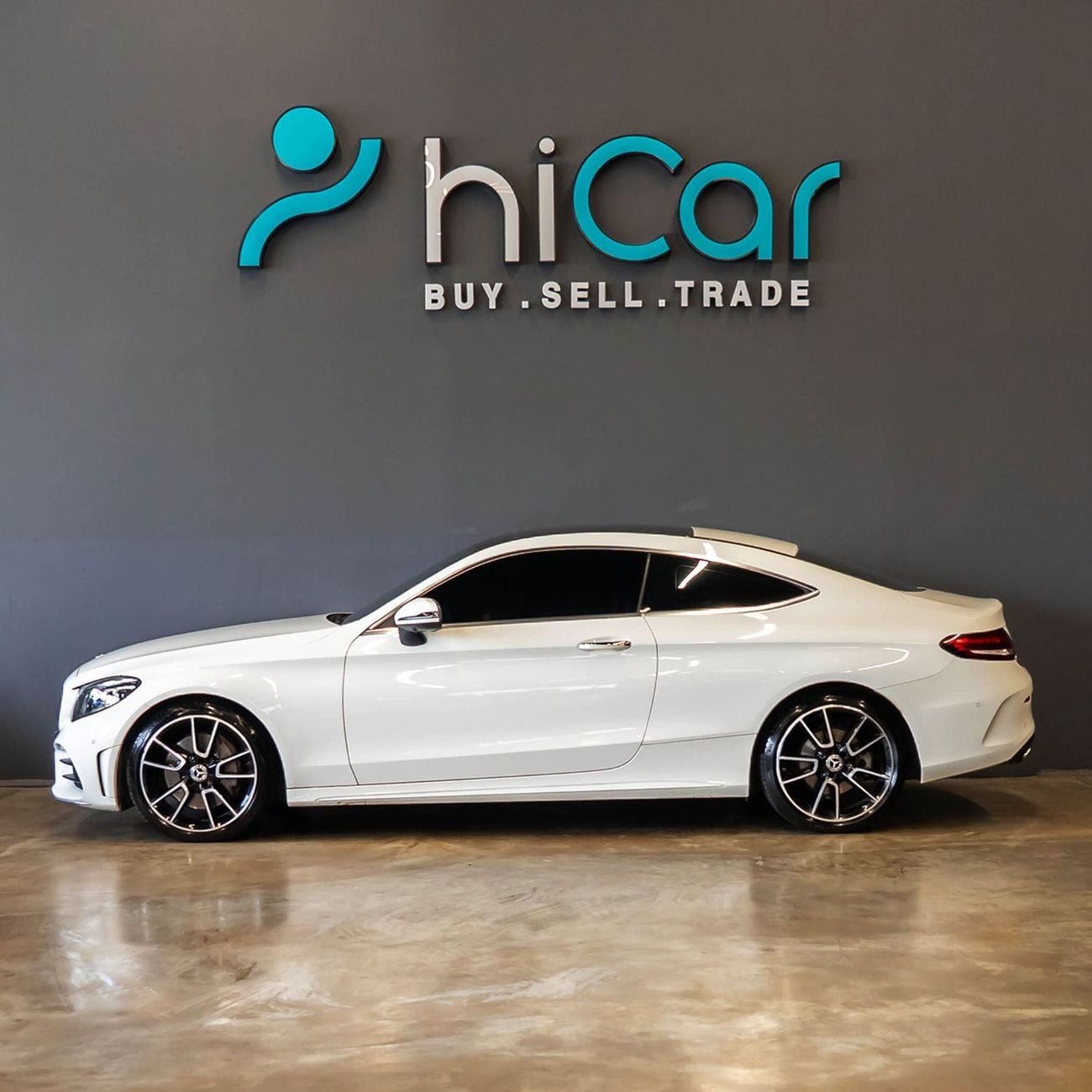 مرسيدس بنز C 300 AED 2,394  P.M • 0% Downpayment •  Mercedes-Benz C 300 Premium • 1 Year Warranty