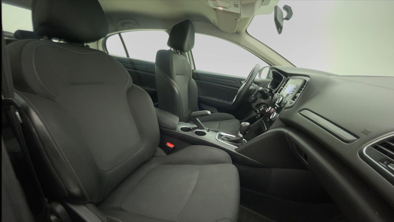 Renault Megane PE 1.6 | Zero Down Payment | Home Test Drive