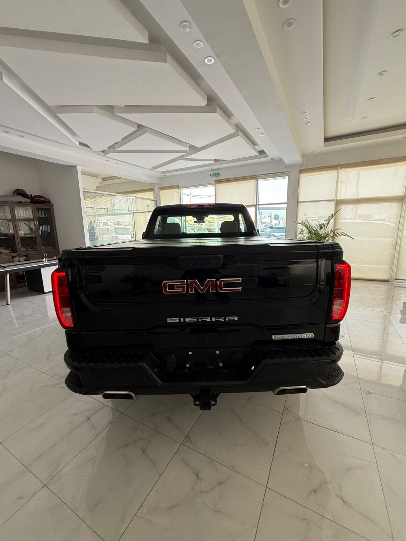 GMC Sierra 5.3L V8 SLT Crew Cab (AWD)