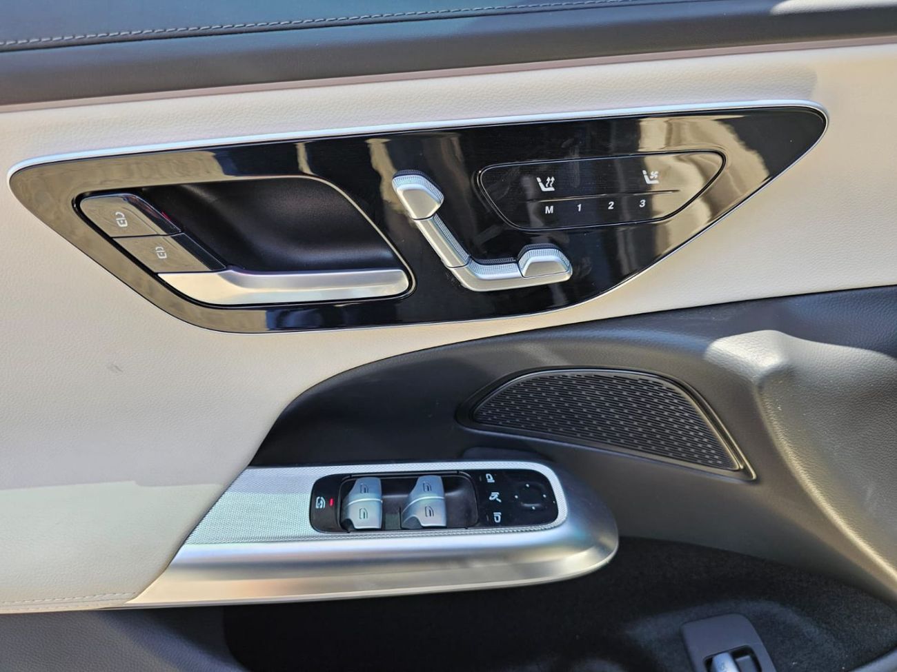 مرسيدس بنز E200 2.0L