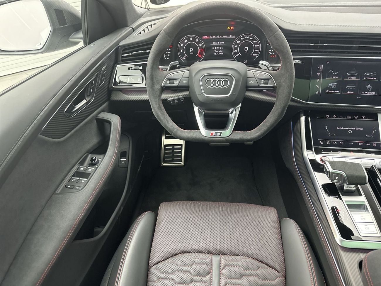 أودي RSQ8 RS Q8 SUV Performance 640hp Carbon Edition (Ref# 23677)