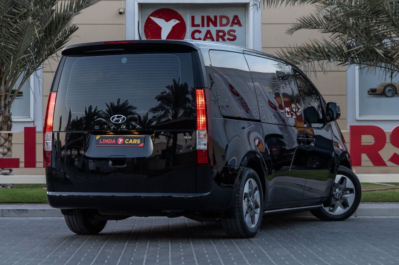 Hyundai Staria 3.5L Luxury (7 Seater)