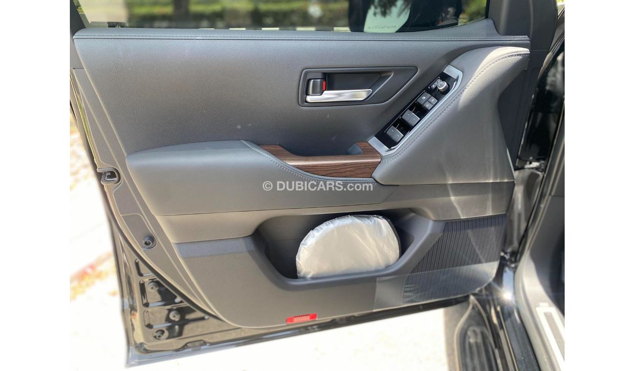 تويوتا لاند كروزر GCC SPEC UNDER WARRANTY