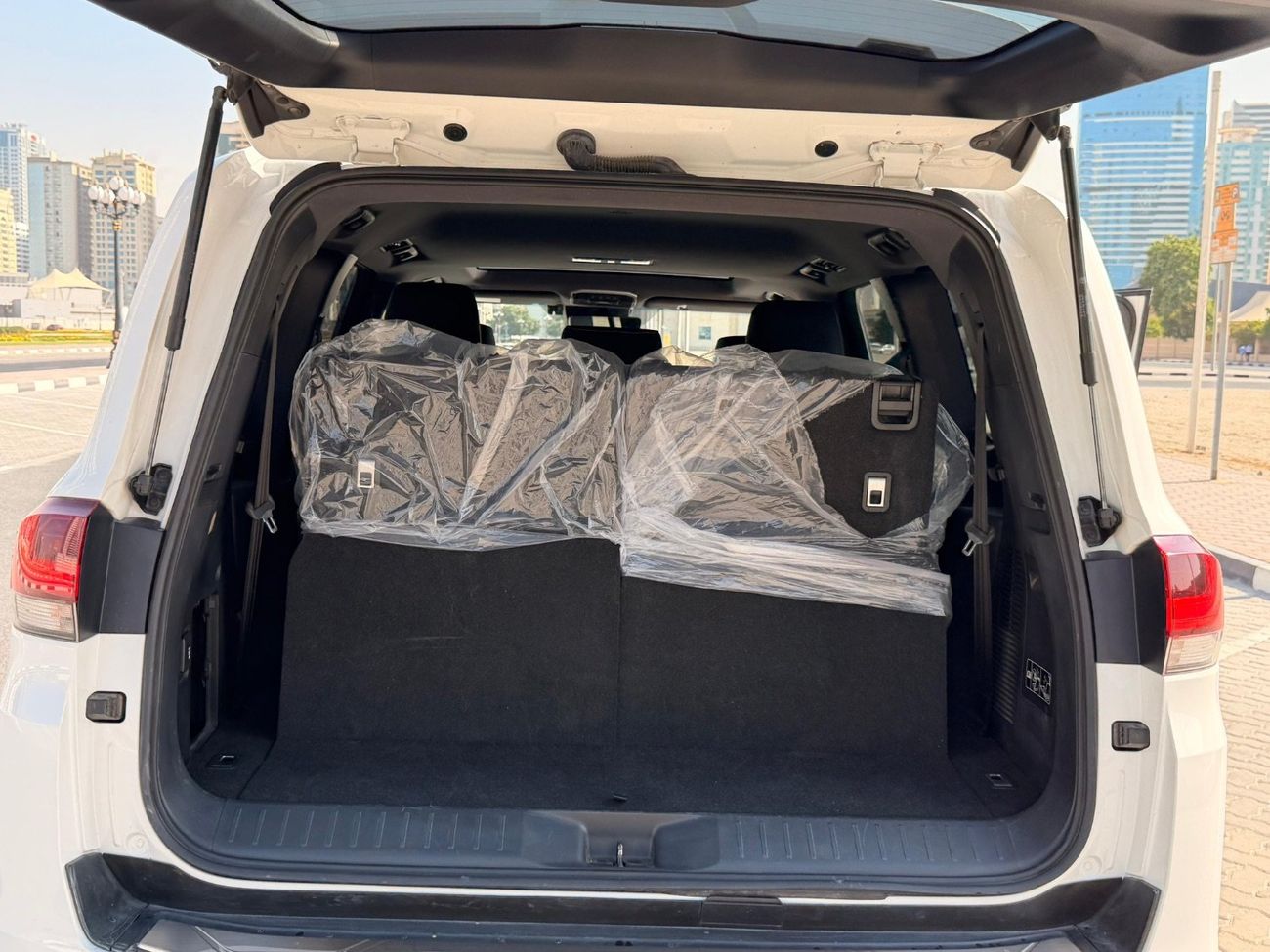 تويوتا لاند كروزر VXR export from Australia