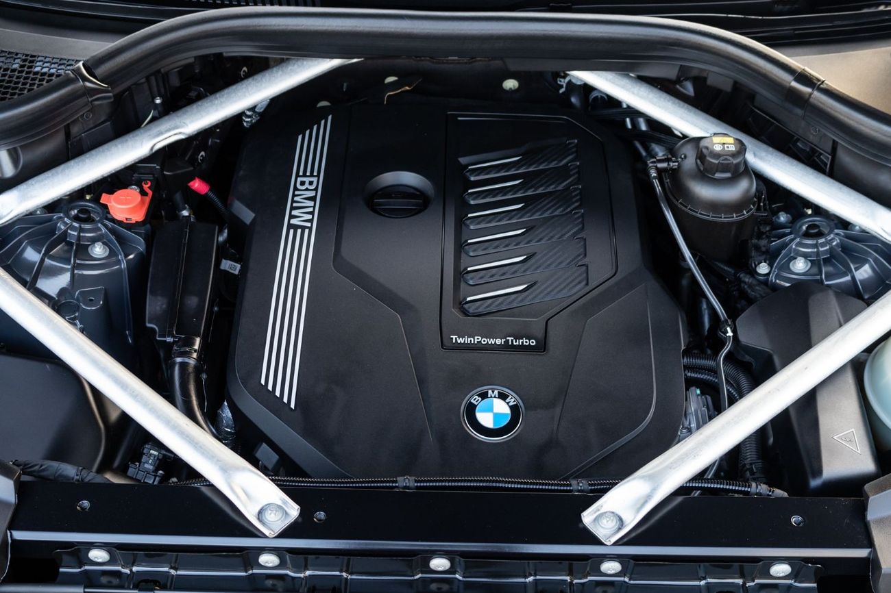 بي أم دبليو X6 xDrive40i Masterclass M Sport Package 3.0L