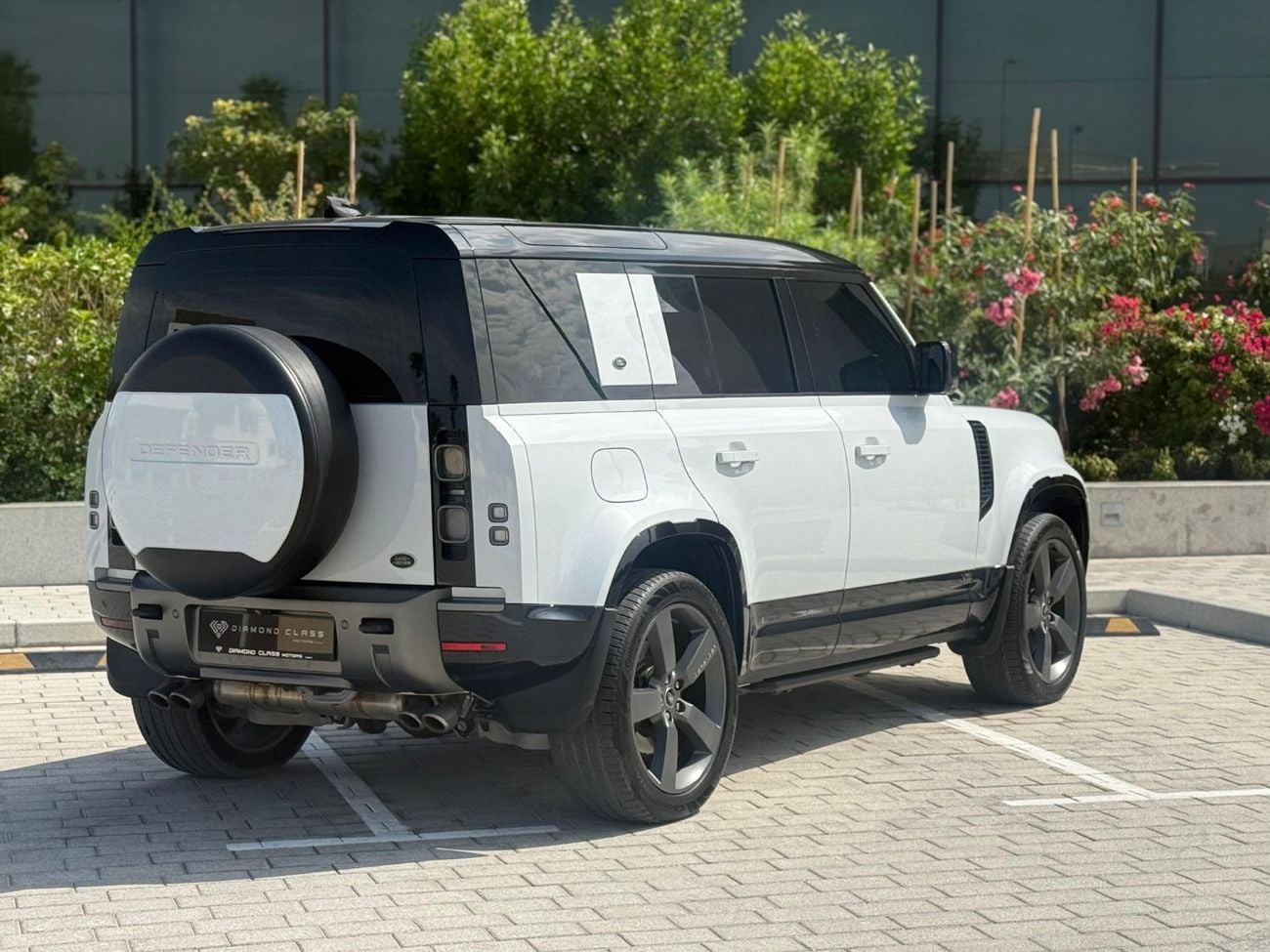 لاند روفر ديفندر 110 X P525 5.0L