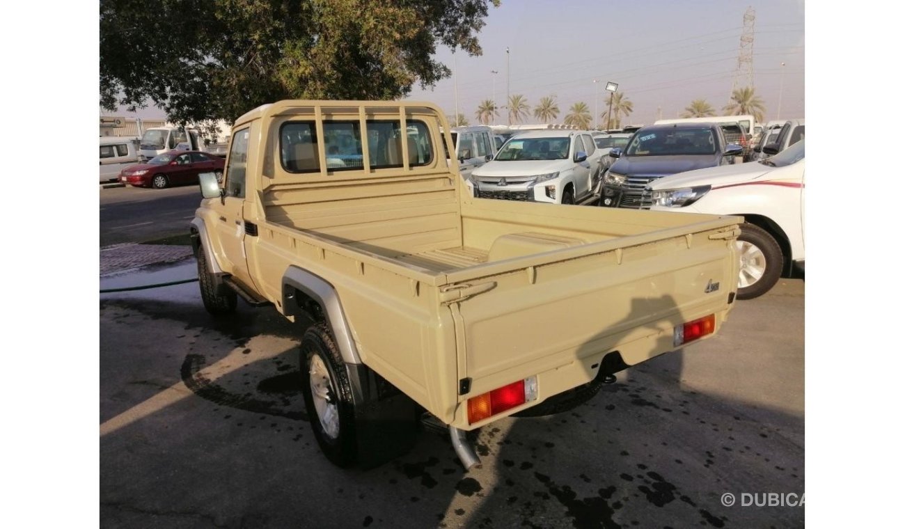 تويوتا لاند كروزر بيك آب SC 2023 Toyota Land Cruiser Pick Up SC (J70), 2dr Single Cab Utility, 4,2L 6cyl deiseal, Manual, Fou