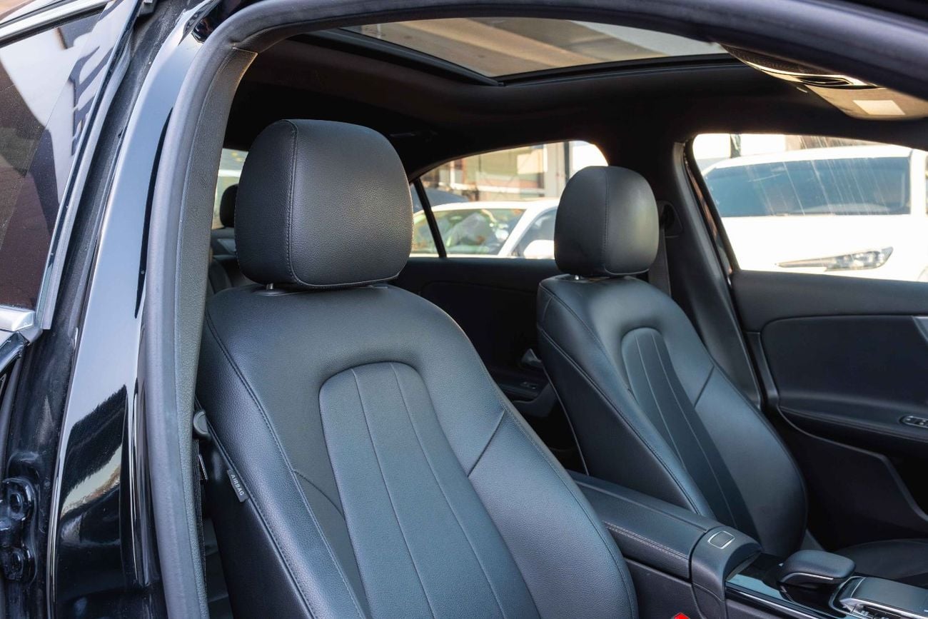 Mercedes Benz A220 STD (NON GCC) Mercedes A220 2019 (Black) 90,261 KM