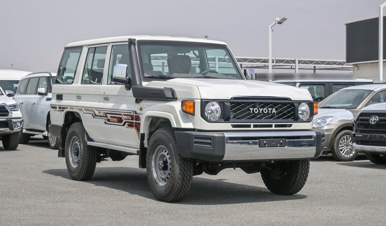 Toyota Land Cruiser 70 LC76 4.5 V8 - STD - E
